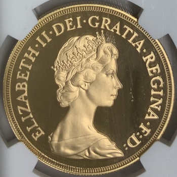 ●一点モノ● 英国 1982年　KM924 エリザベス2世　熟年型 5ポンド金貨 プルーフ 【NGC：PF69 ULTRA CAMEO】